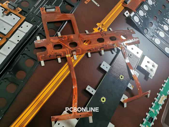 battery cell contact system types